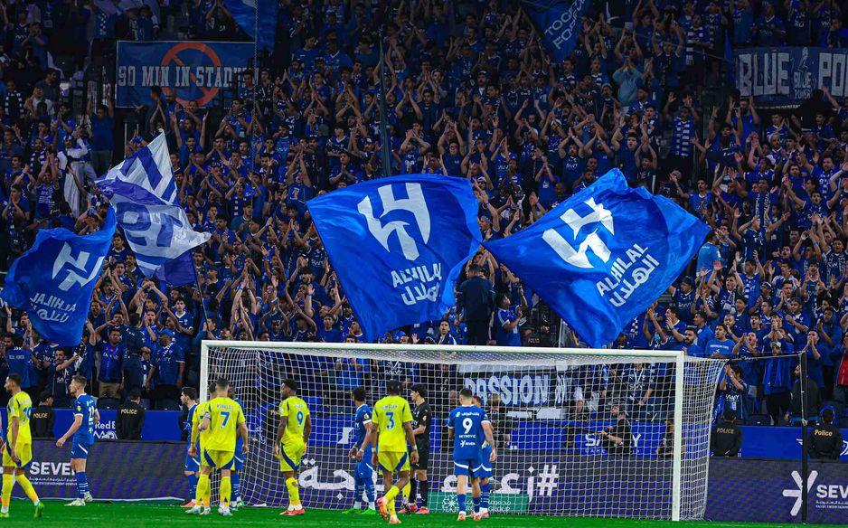 الهلال والنصر يتصدران.. كيف تتحول أندية السعودية إلى علامات تجارية عالمية؟